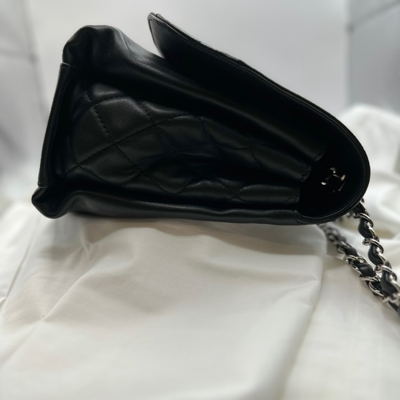 CHANEL TRAMASSO TIMELESS FLAP - Picture 6 of 12